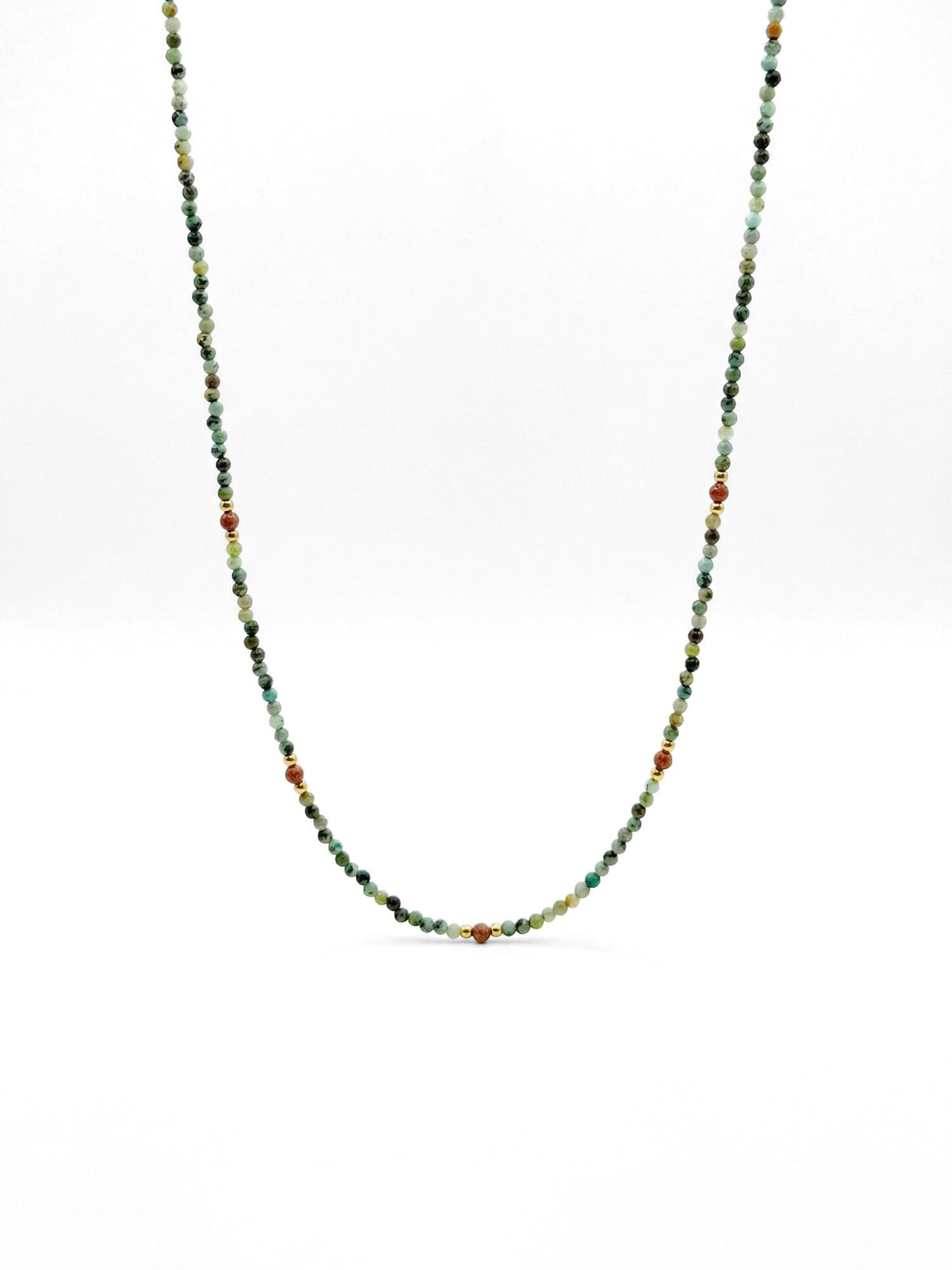 Nemomatheo Necklace 'Fernweh' in Green: front