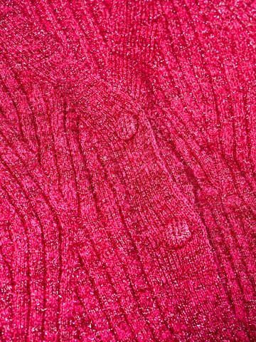 Geacă tricotată 'Fushia' de la MANGO pe roz
