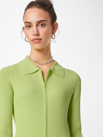 Rochie 'Riana' de la WEEKDAY pe verde