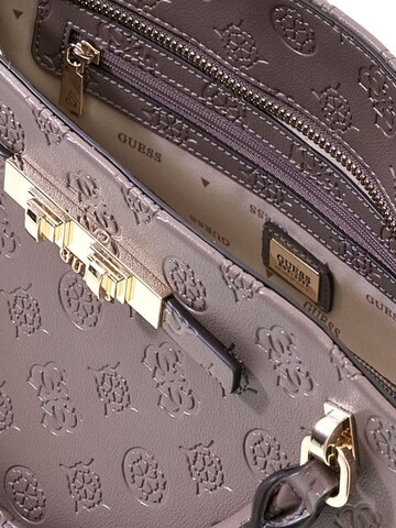 GUESS - Bolso de mano 'Guess Sac à Main Carmella 3 Compartiments Taupe Logo' en marrón