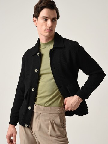Antioch - Chaqueta de entretiempo en negro: frente