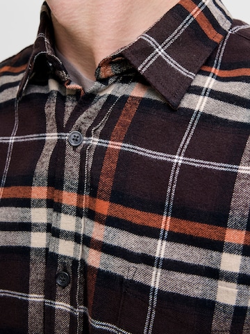 JACK & JONES Comfort fit Button Up Shirt 'JJJames' in Brown