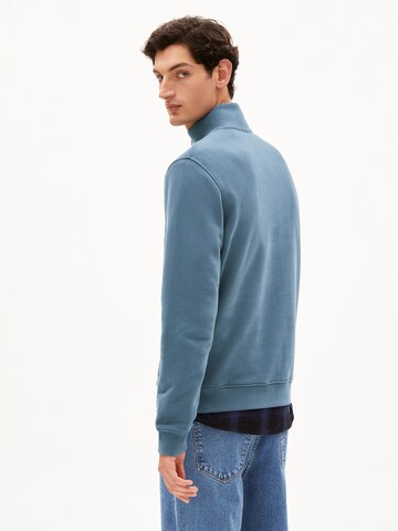 ARMEDANGELS Sweatshirt 'WAARLO COMFORT' in Blauw
