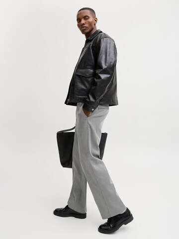 JACK & JONES Wide leg Trousers with creases in Grey