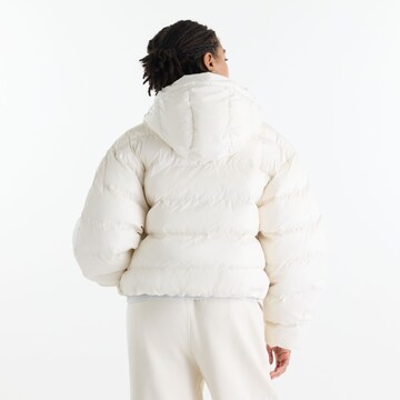 Giacca invernale 'Boston Puffer Jacket' di new balance in bianco