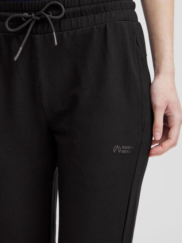 Tapered Pantaloni 'Braida' di North Bend in nero