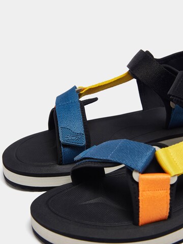 Pull&Bear Sandal in Mixed colours