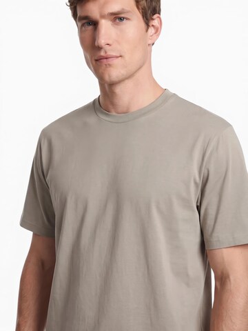 No Excess T-Shirt in Beige