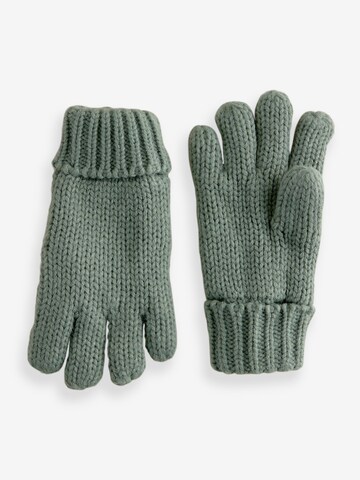 Set de la Next pe verde