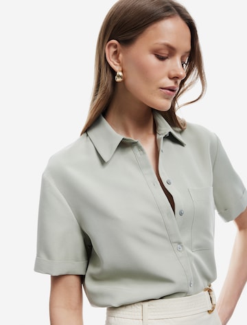 Koton Blouse in Groen: voorkant