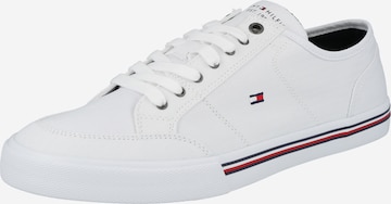 Baskets basses TOMMY HILFIGER en blanc : devant