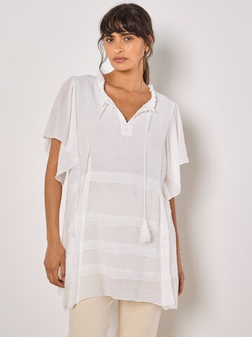 Apricot Blouse ' ' in White: front