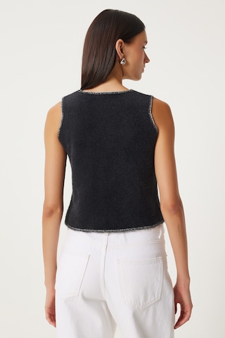 Happiness İstanbul Knitted vest in Black