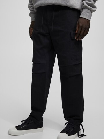 Pull&Bear Regular Cargo trousers in Black