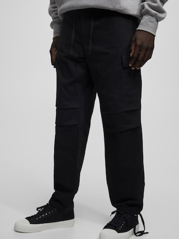 Pull&Bear Regular Cargo Pants in Black