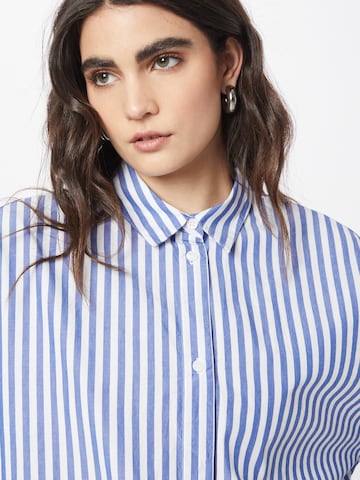 Monki Bluse in Blau