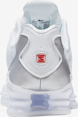 Sneaker bassa di Nike Sportswear in bianco