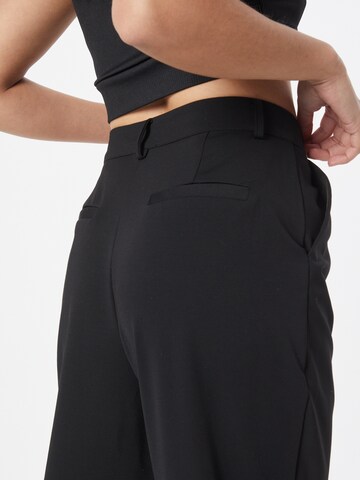 Love & Divine Regular Pleat-Front Pants in Black