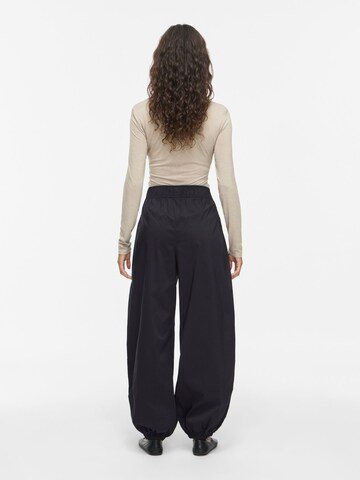 VILA Regular Hose in Schwarz