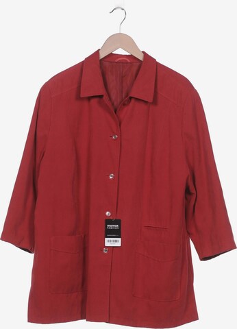Atelier Goldner Schnitt Jacket & Coat in 6XL in Red: front