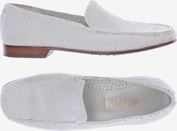 Madeleine Flats & Loafers in 39 in White: front