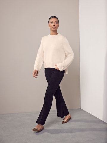 Next Bootcut Pantalon in Zwart