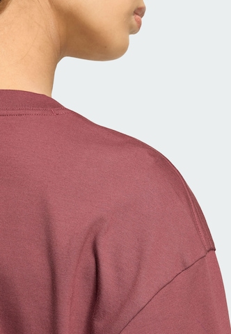 ADIDAS ORIGINALS - Camiseta talla grande 'Essentials' en rojo