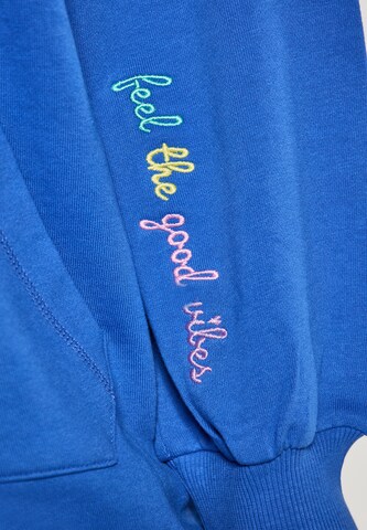 ebeeza Zip-Up Hoodie in Blue