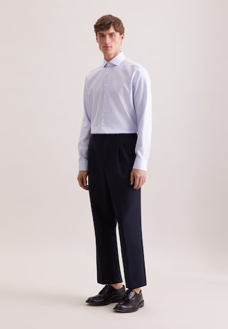 Coupe regular Chemise business 'Schwarze Rose' SEIDENSTICKER en bleu