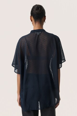 SOAKED IN LUXURY Blouse 'SLCammelie Amily' in Blauw