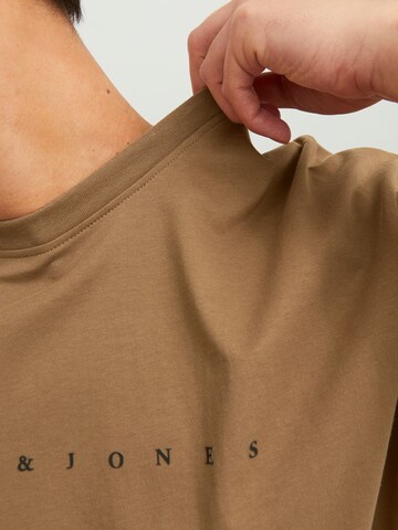 JACK & JONES T-shirt i brun