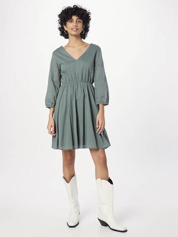 Robe 'Lilia' ABOUT YOU en vert : devant