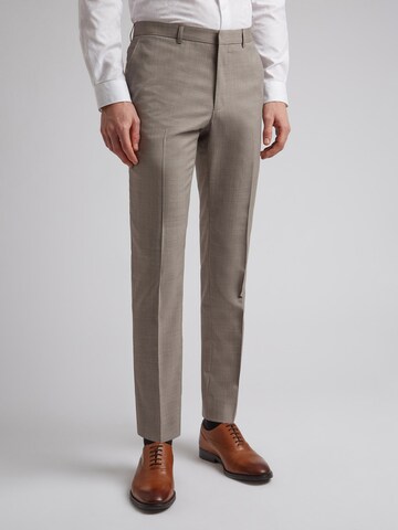 Coupe slim Pantalon Ted Baker en gris : devant