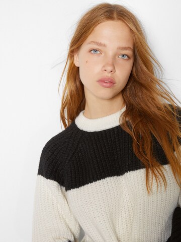 Bershka Pullover in Beige