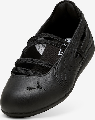 Baskets PUMA en noir : devant