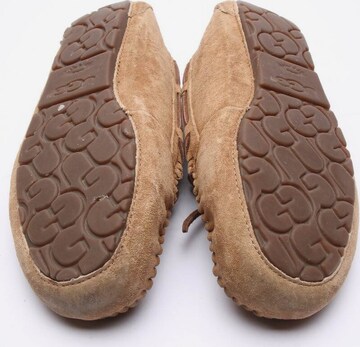UGG Flats & Loafers in 38 in Brown