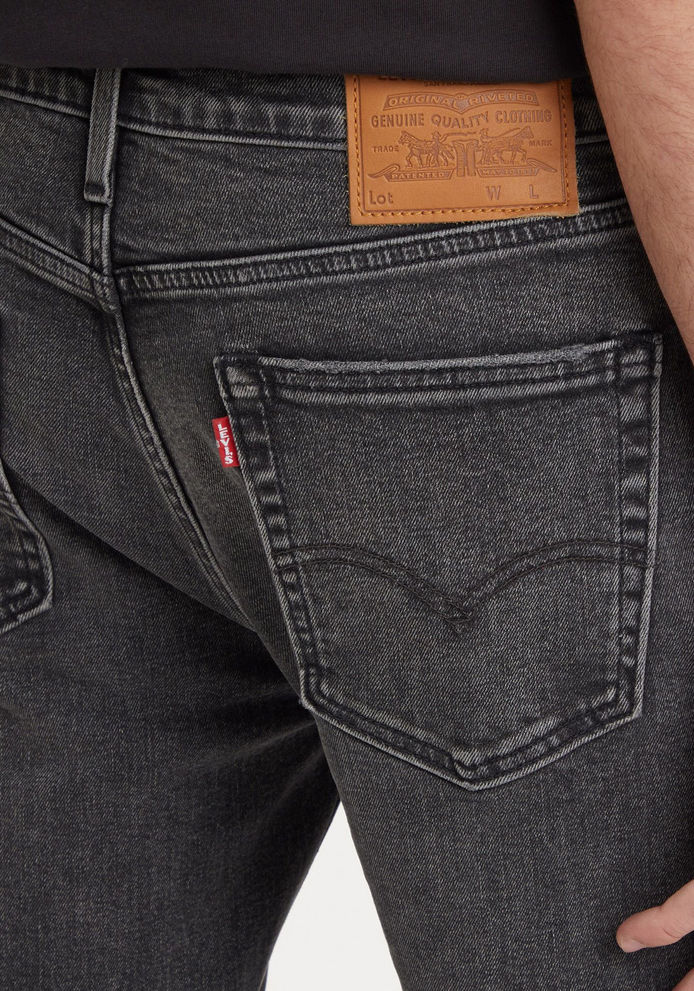 LEVI'S ® Regular Jeans in Black