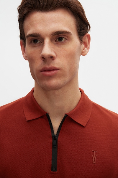 D’S Damat Shirt in Ruby red, Item view