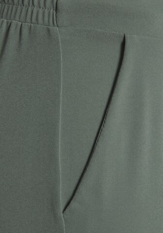 LASCANA Tapered Pants in Green