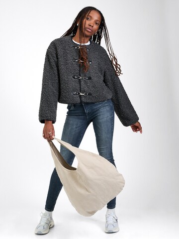 Skinny Jeans 'ONLSHAPE' di ONLY in grigio