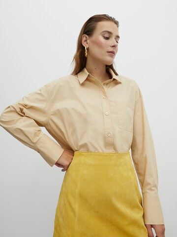 EDITED Blouse 'Gianna' in Beige: voorkant