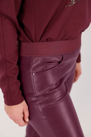 monari Regular Pants in Purple