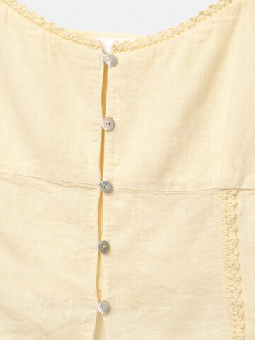 Pull&Bear Blouse in Yellow
