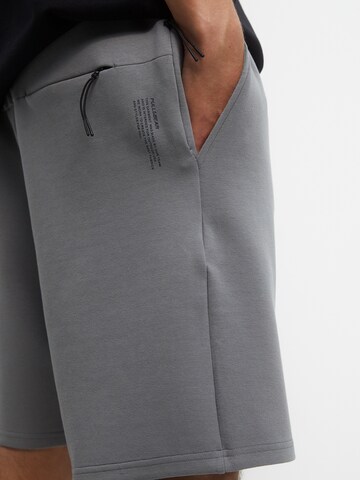 Pull&Bear Loose fit Trousers in Grey