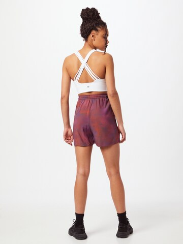 Iriedaily Loosefit Shorts in Lila