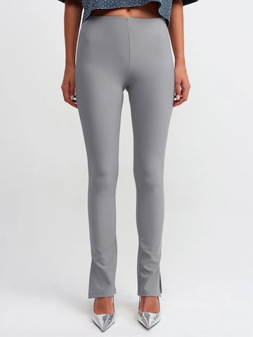Coupe slim Leggings Dilvin en gris