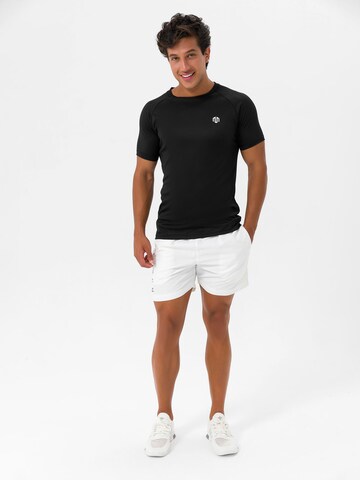 MOROTAI Funktionsshirt 'ENDURANCE' in Schwarz