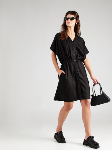 Abito camicia 'Ley' di MAKIA in nero