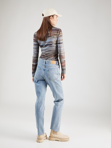 Monki Regular Jeans in Blauw