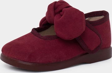 Scarpa bassa di Pisamonas in rosso: frontale